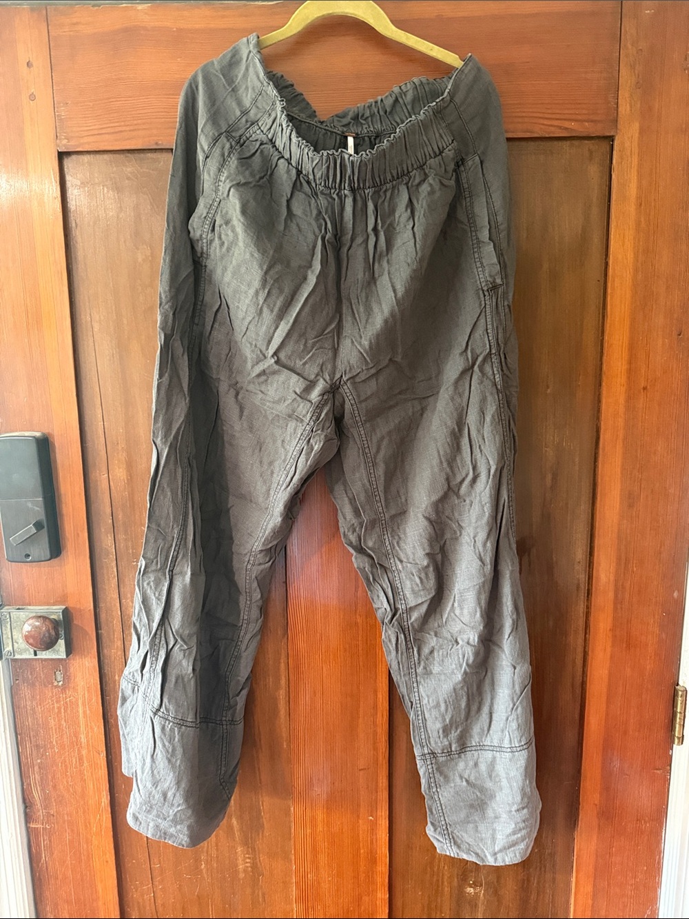 Free People Linen Wide-Leg Elastic Waist Pants in Charcoal